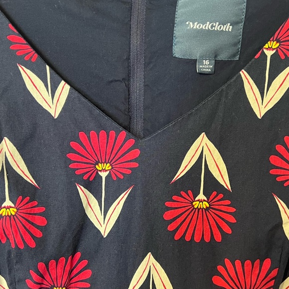 Modcloth Retro Floral Dress 16 - Picture 8 of 8